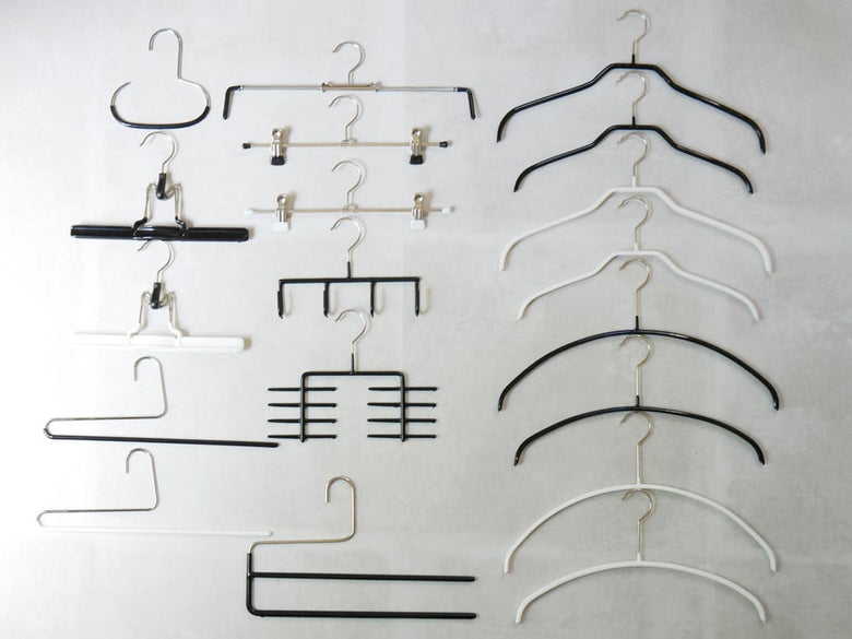 MAWAブランドのシルバー色ハンガー、スチールフック付き