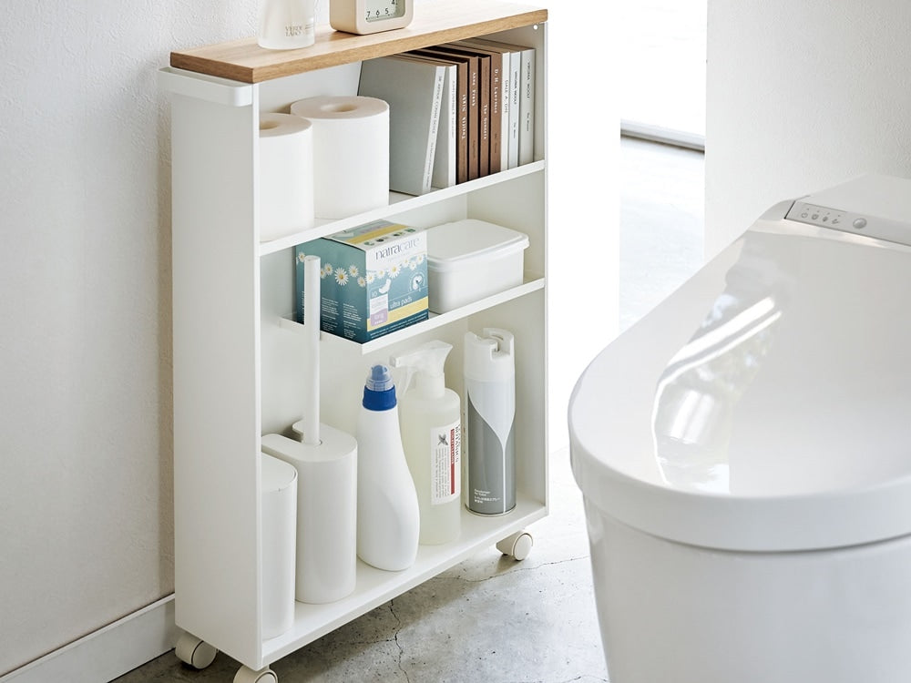 Yamazakiのハンドル付きタワー型スリムトイレラック、浴室用収納家具