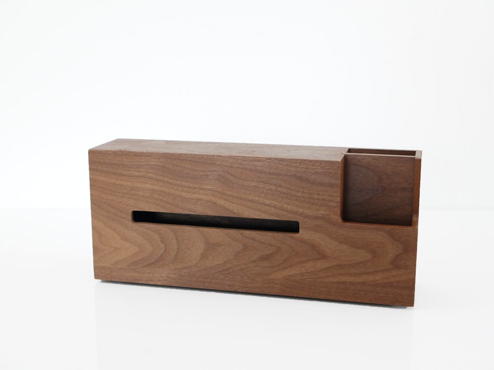 BRIDブランドの突板とMDF製ウッドティッシュケース。取り外し可能な仕切り板付きで、オフィスや家庭で使用可能。