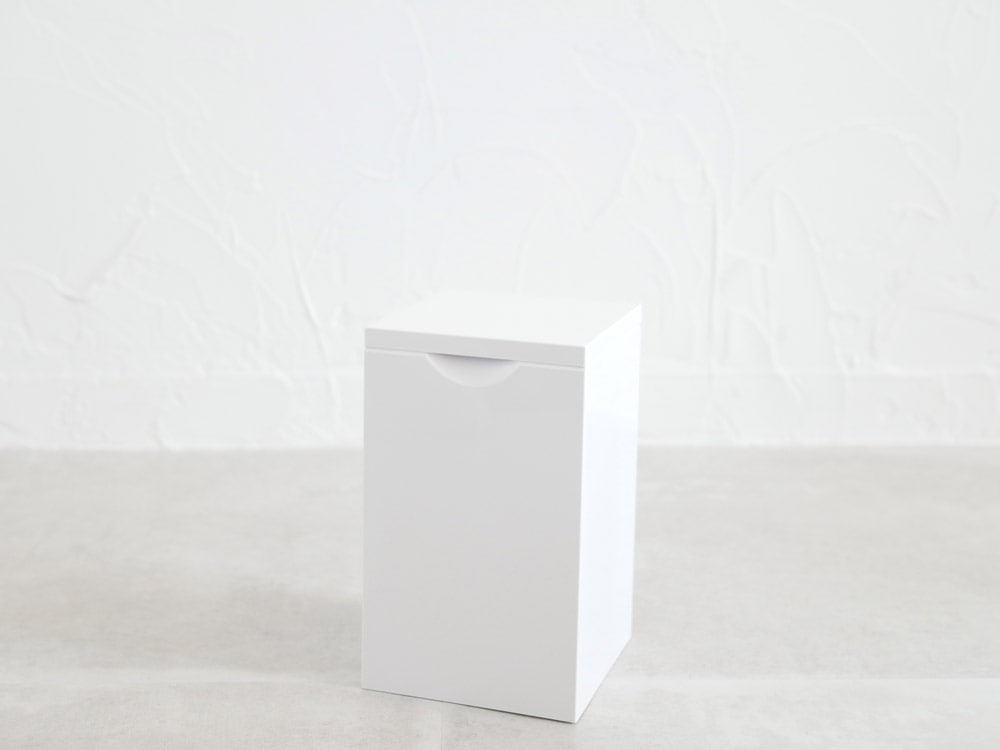 MARNAマーナのデザインされたプラスチック製トイレポット