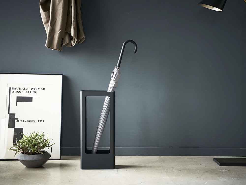 銀色のYAMAZAKIタワースリムかさたて