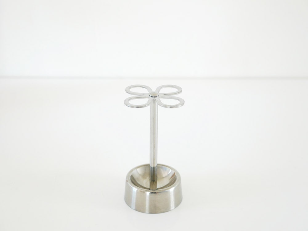 ダルトンのステンレス製4ホール歯ブラシホルダー