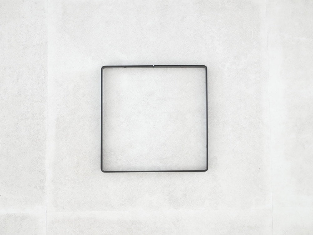 ポッシュリビングの黒皮鉄シェルフブラケット