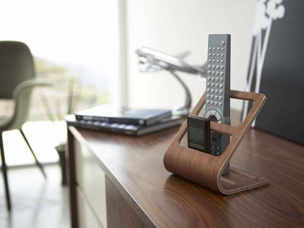 YAMAZAKI/RINの天然木リモコンラック