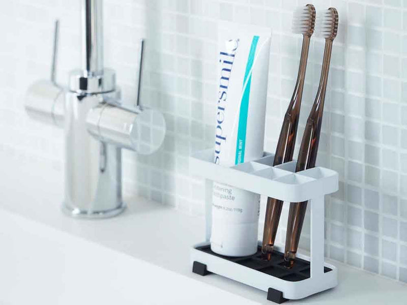 タワーデザインのトゥースブラシスタンド