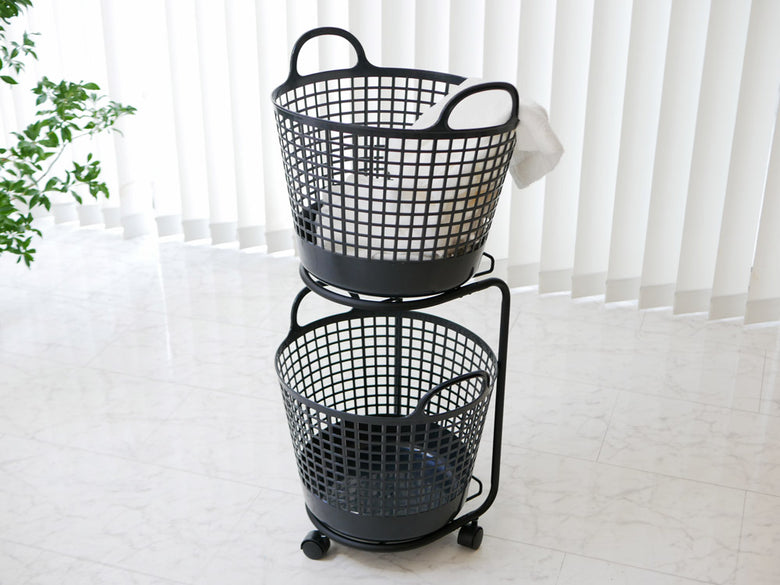 灰色の2段式ランドリーバスケット