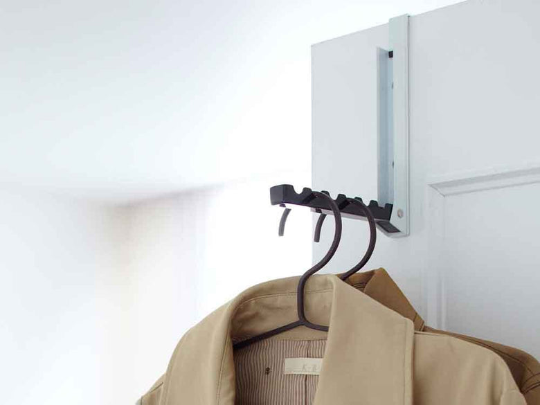 YAMAZAKI/smartの折りたたみ式ドアハンガー