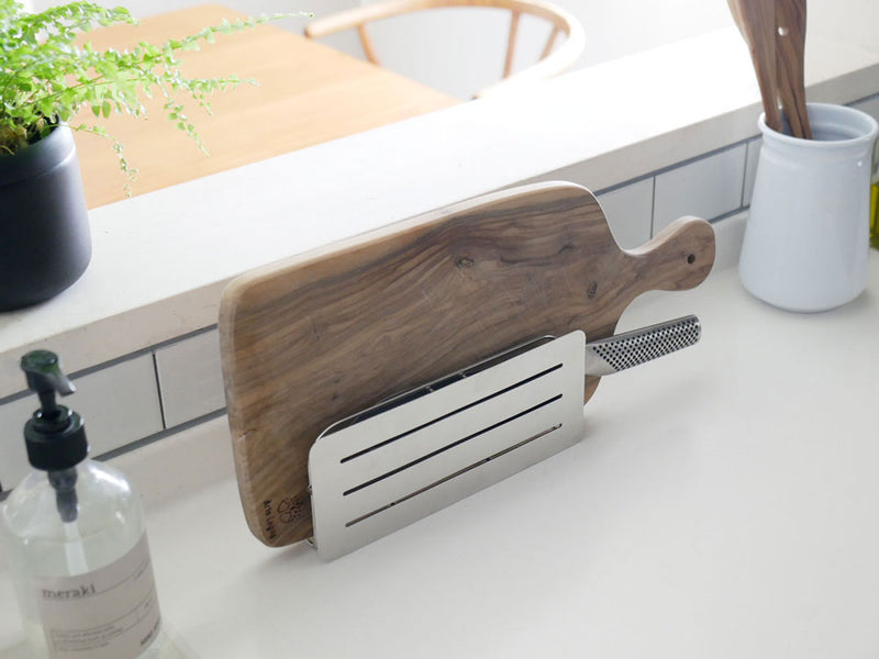 UtaUブランドの包丁＆まな板スタンド