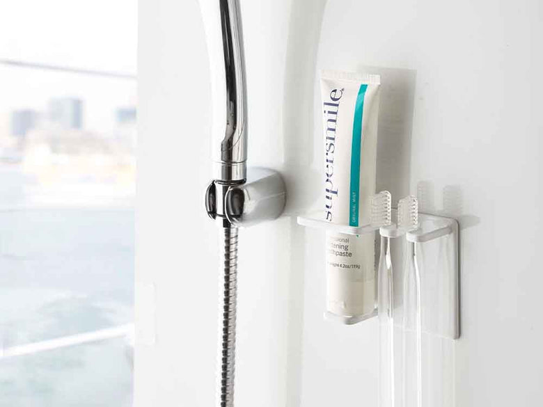 浴室用マグネットトゥースブラシホルダー