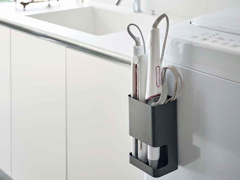 YAMAZAKI/towerマグネット仕切りヘアーアイロンホルダー