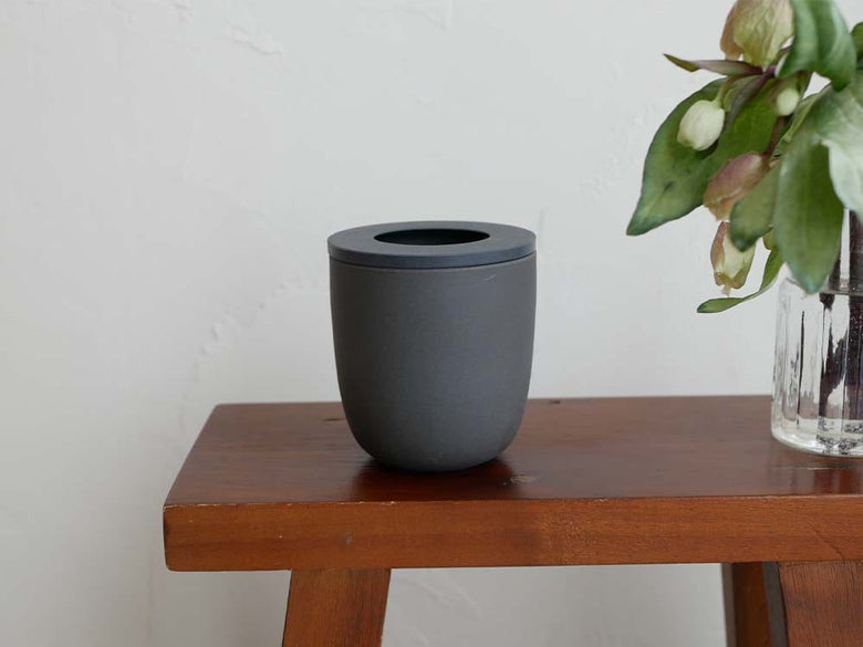 マーナ製コーヒーかす消臭陶磁ポット