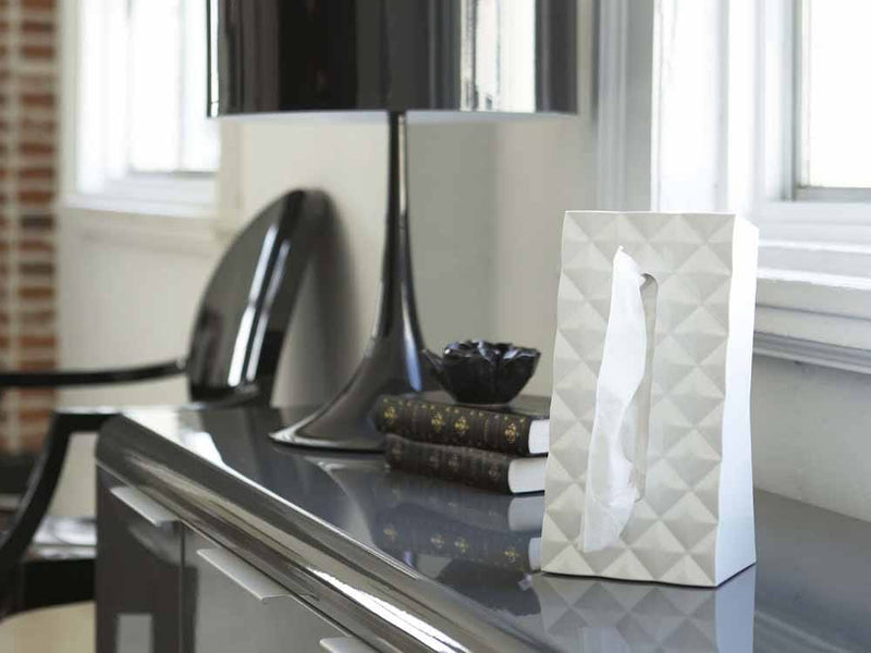 黒銀灰色のYAMAZAKI/diamondティッシュケース