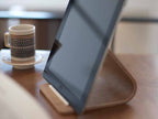 ヤマザキリンの天然木製タブレットスタンド