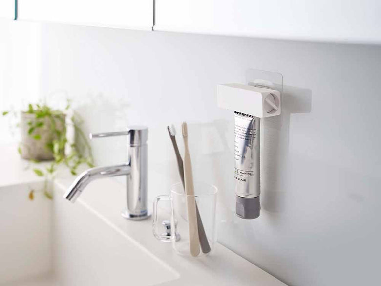 タワー製フィルムフック 歯磨き粉チューブホルダー