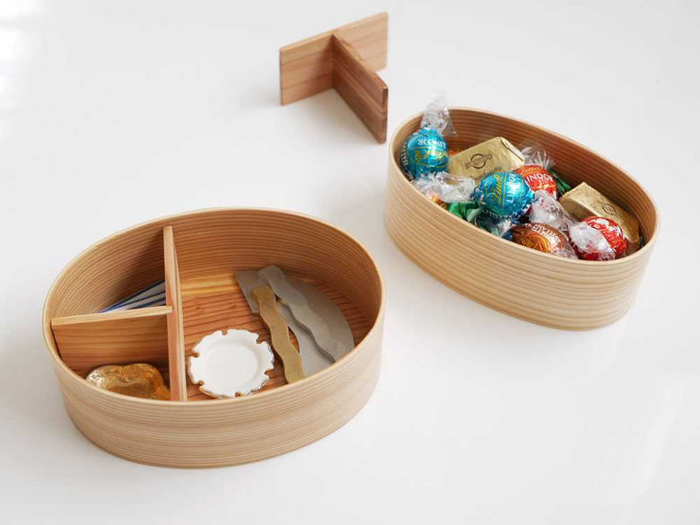 天然木製の曲げわっぱ弁当箱と蓋