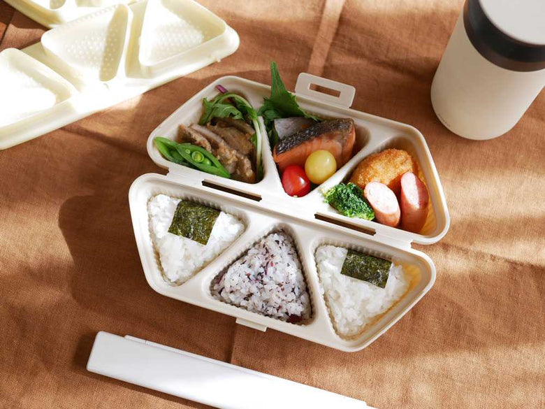 アーネストのムスビートおにぎりメーカーと食材