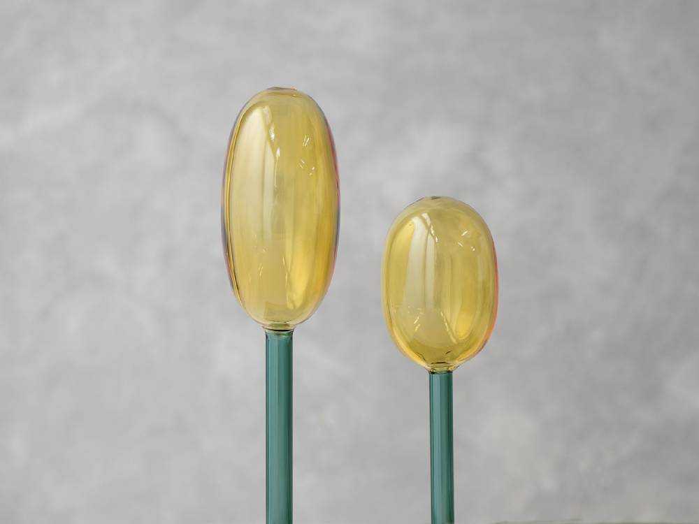 黄色の耐熱ガラス製自動給水器