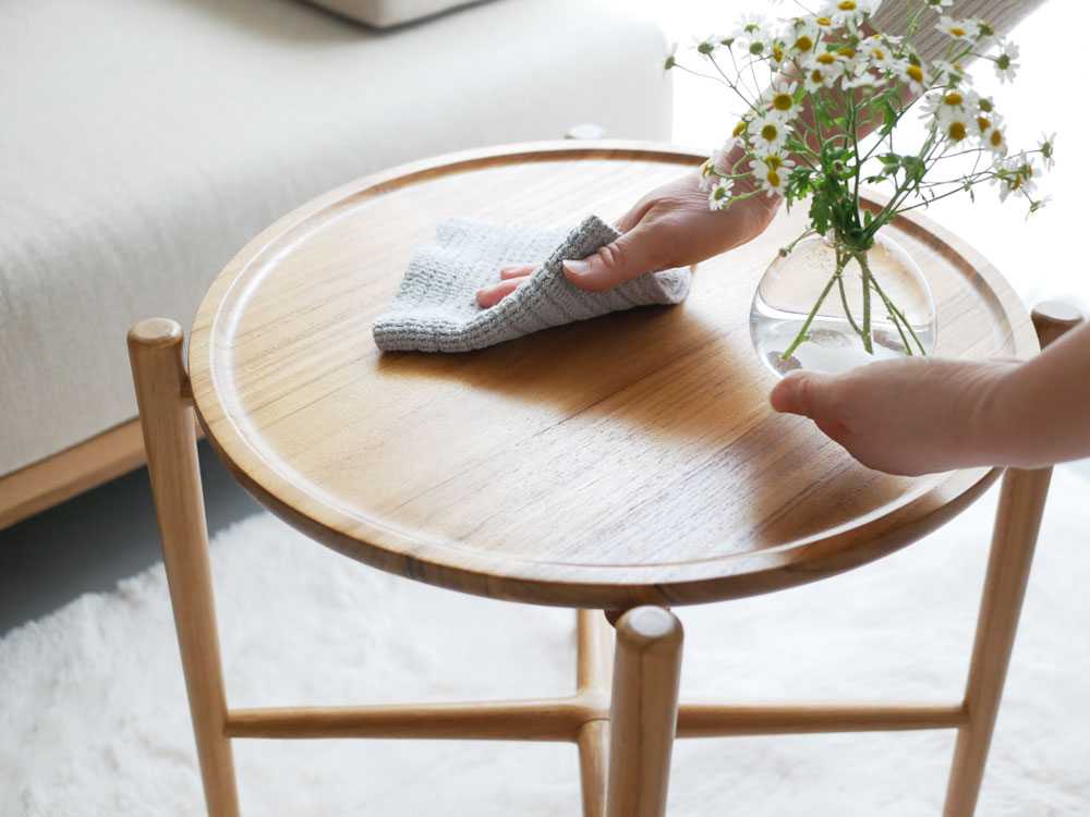 Comore Sun チーク材の折りたたみサイドテーブル