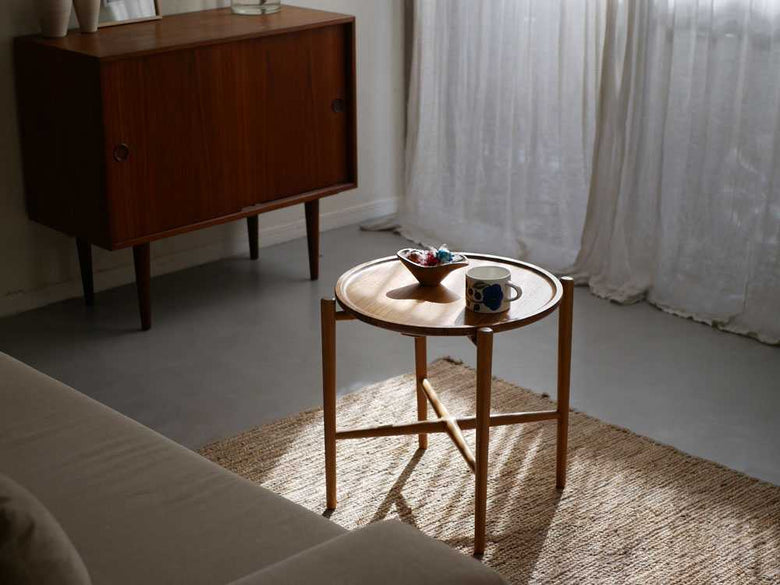 チーク製折りたたみサイドテーブル