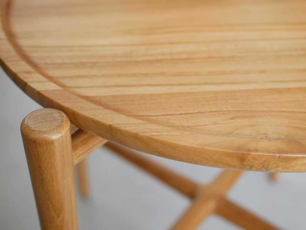 Comore Sunチーク材の折りたたみサイドテーブル