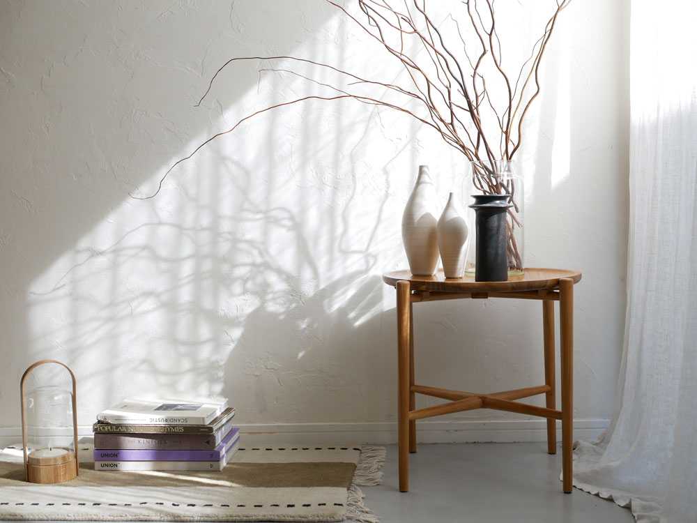 インドネシア産チーク材の折りたたみ可能なサイドテーブル