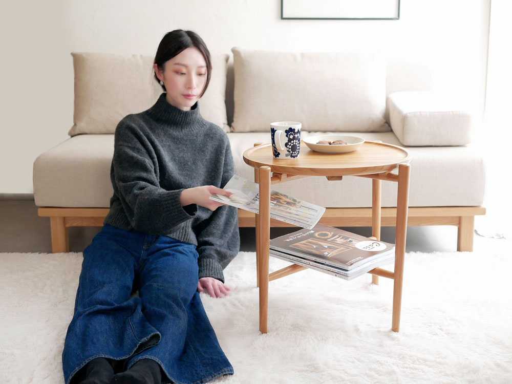 チーク材の折りたたみ可能なサイドテーブル