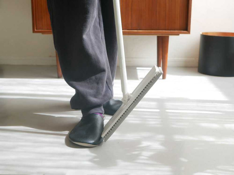 marnaマーナのタッチレスワイパー本体