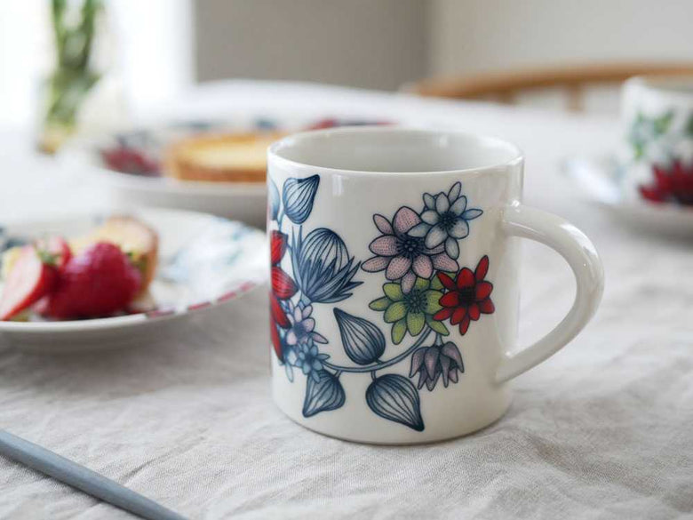 アラビア ルノ サマーレイ陶磁器のコーヒーカップ