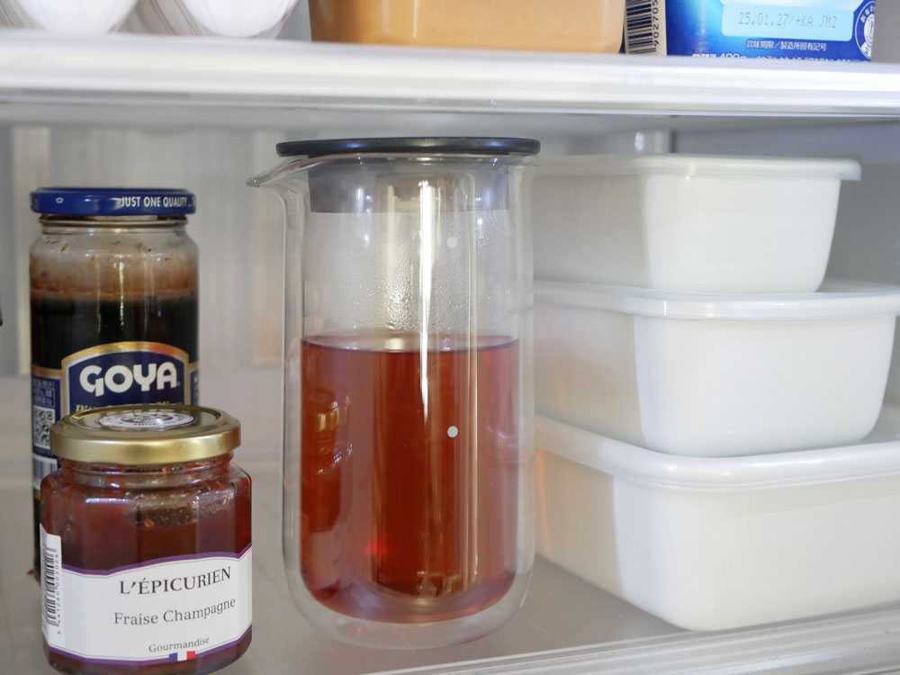 manaマーナのダブルウォールカラフェと蓋付き保存容器