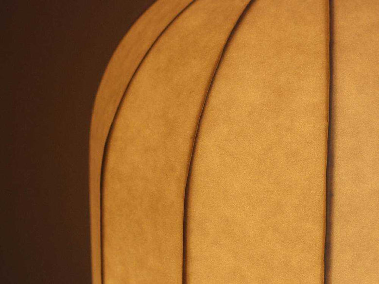 木材とスチールのDI CLASSE OHテーブルランプ