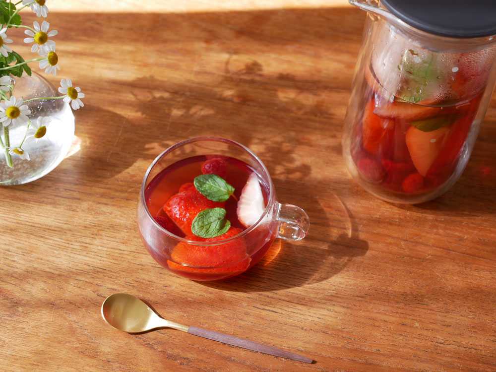 ダブルウォールカラフェとハーブティーセット