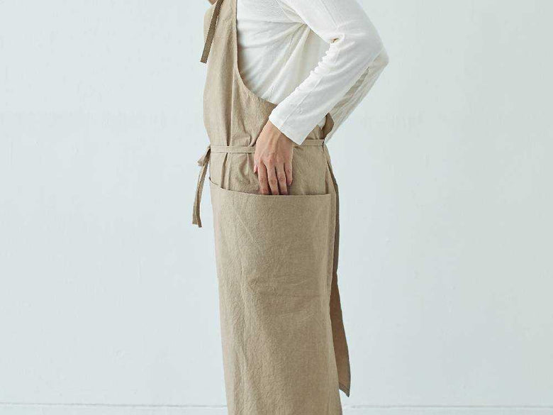 レトロリネン素材のポケット付きチムニーエプロン