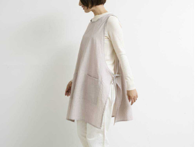 ブラックのSUNNY LOCATIONビブエプロン