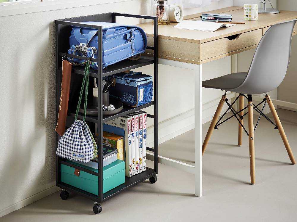 スチール製2段目隠しワゴン、キャスター付き