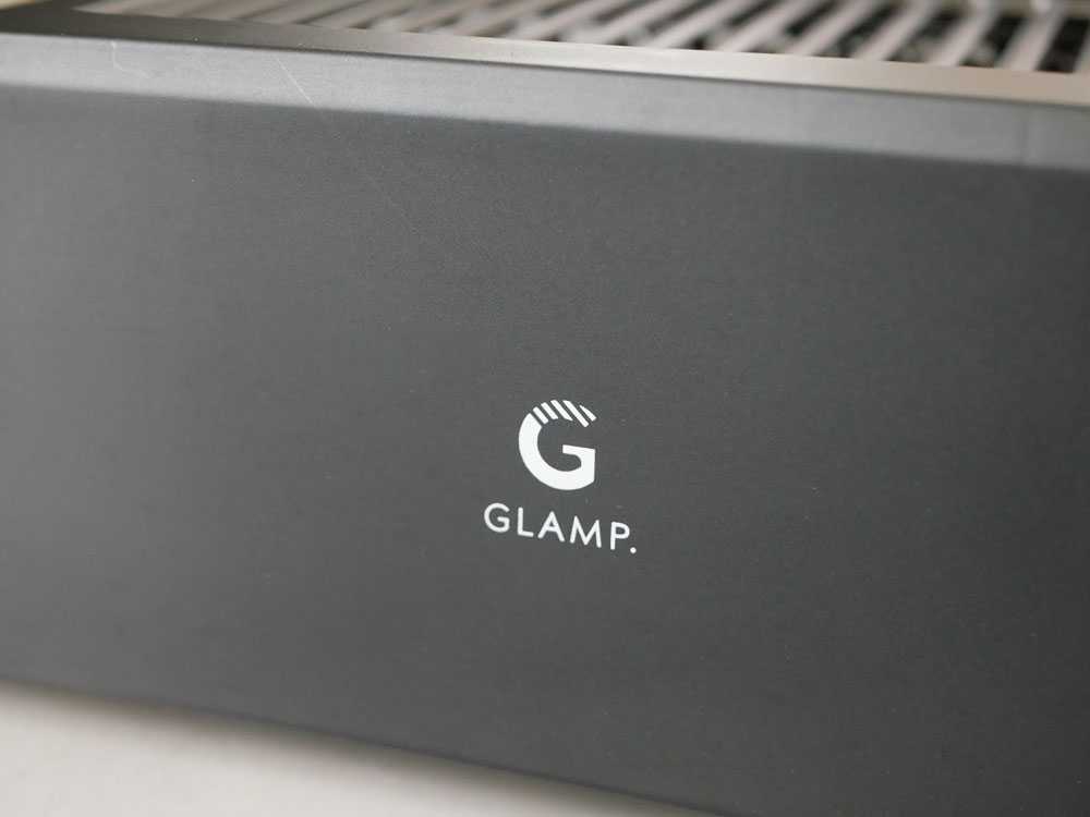 GLAMPの超少煙グリル本体と付属品