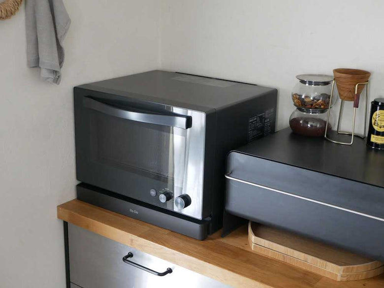 キッチンに設置されたRe・Deリ・デオーブンレンジ20L