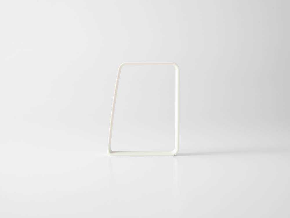 マーナ製ポリ袋ホルダー、開閉可能でコンパクト収納