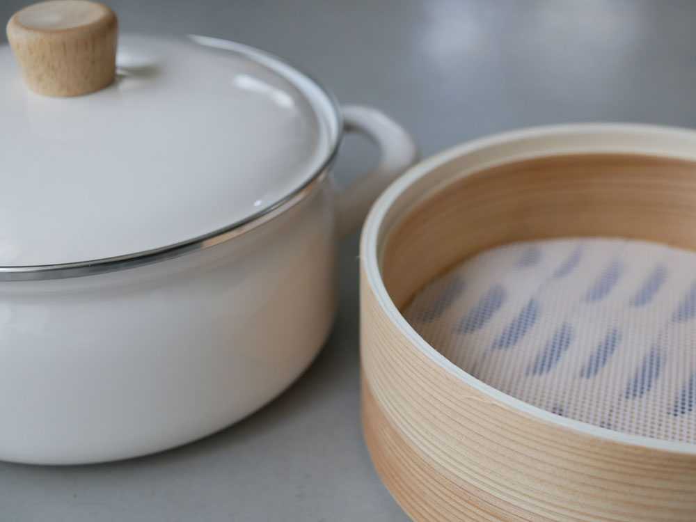 FUJIHOROの18cmホーロー鍋とせいろのセット