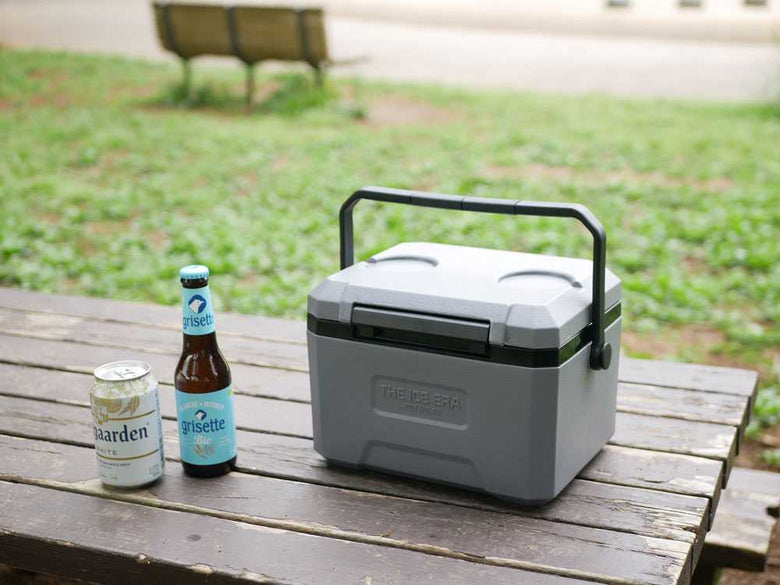 【POST GENERAL】フタに保冷剤が付いたクーラーボックス