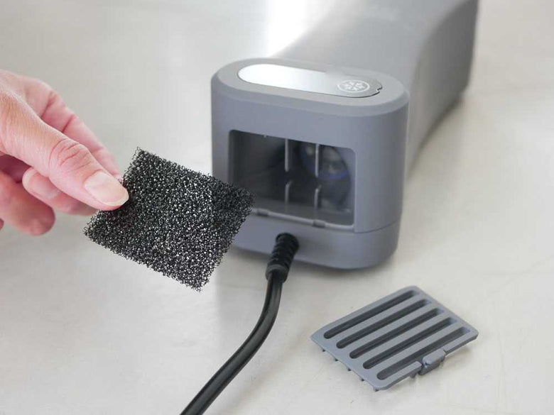 銀色のプラスチック製ボディドライヤー