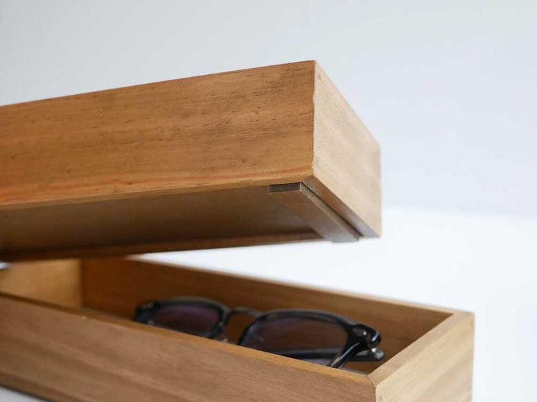 天然木パインとガラスの3段アクセサリーケース