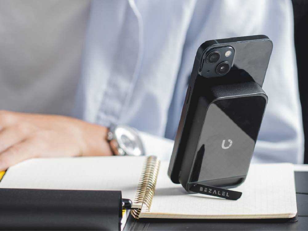 BEZALELのPrelude XSとXRマグネット充電器