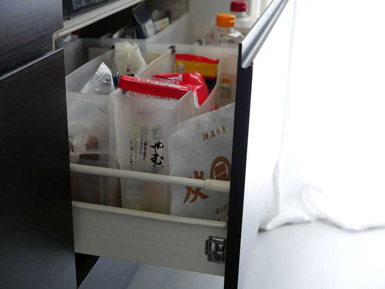 調湿木炭 炭八の小袋と3リットル容器のセット