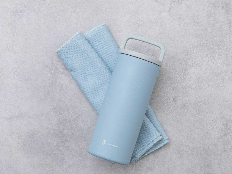 ヒヤシーナの保冷ボトルと氷タオルセット