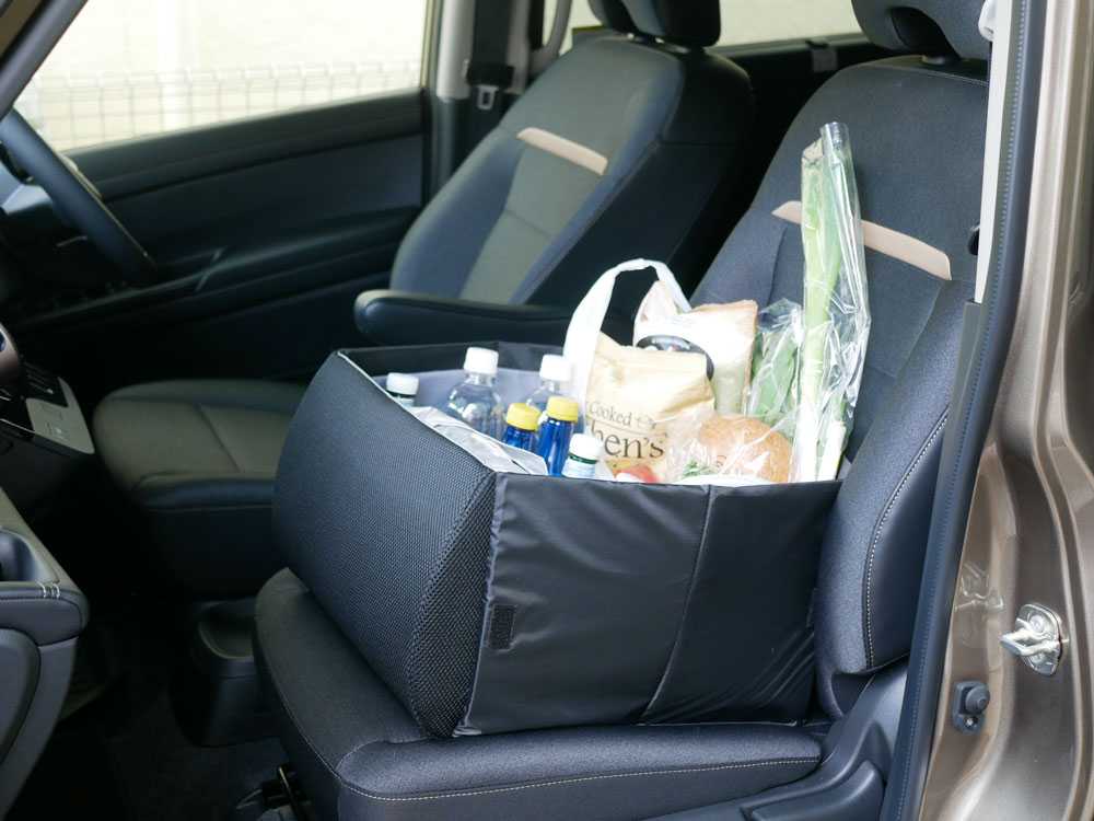 荷物の転落防止!シートボックス腰クッション