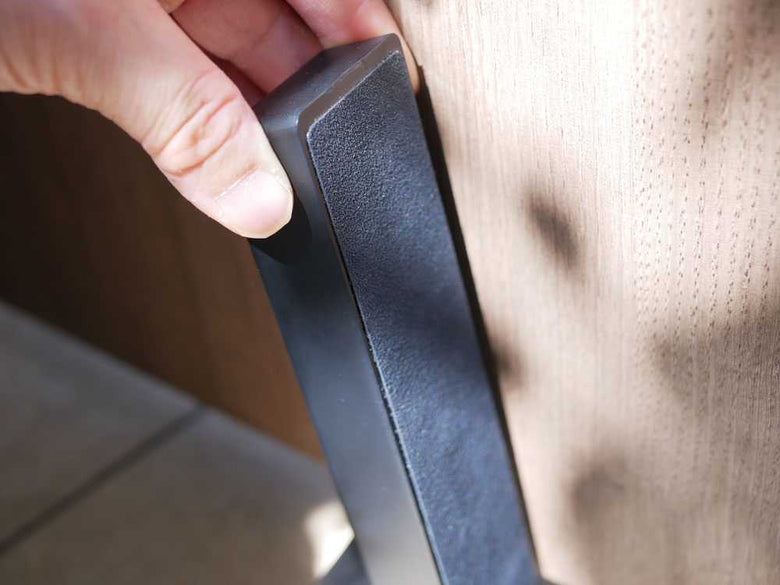 マーナのネオジム磁石付きドアストッパー