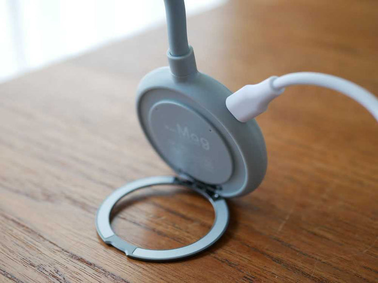 ELAiceアイファン マグ25のシルバーカラーデバイス