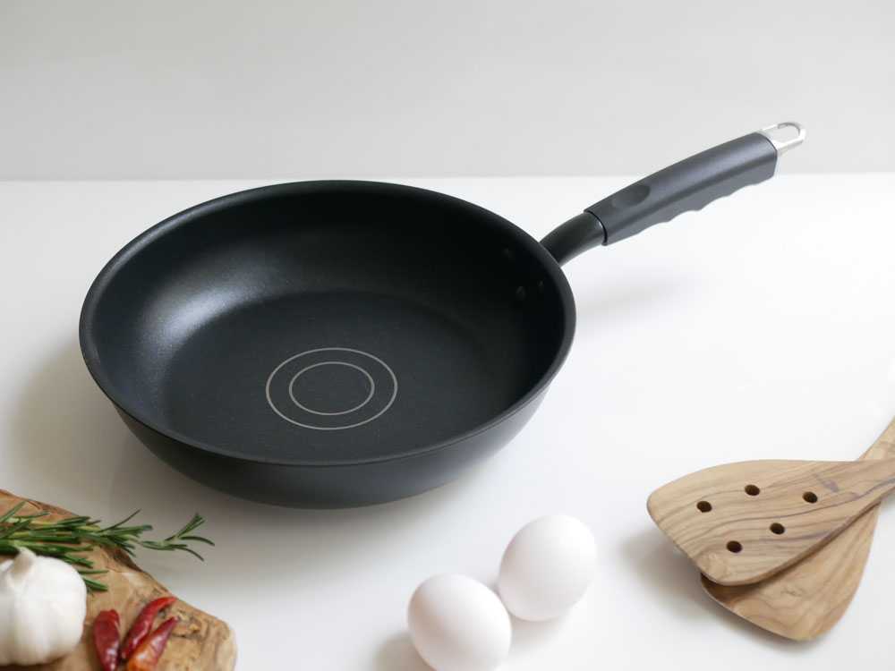 【FALCON JOYCE】 油集中フライパン