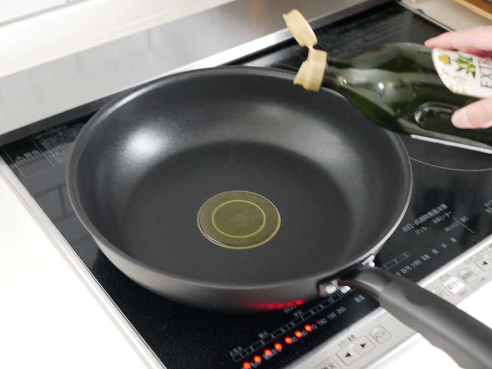 FALCON JOYCEの26cmブラックフライパン