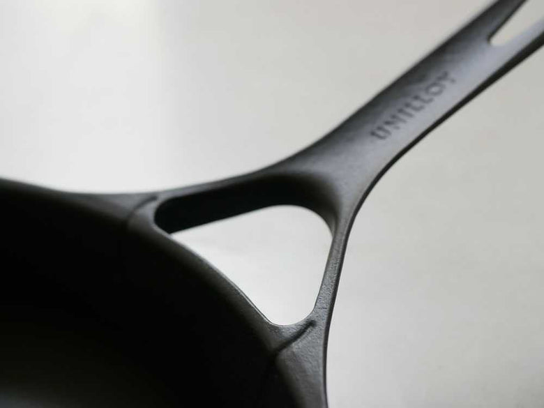 ダクタイル鋳鉄製26cmフライパンとガラス蓋